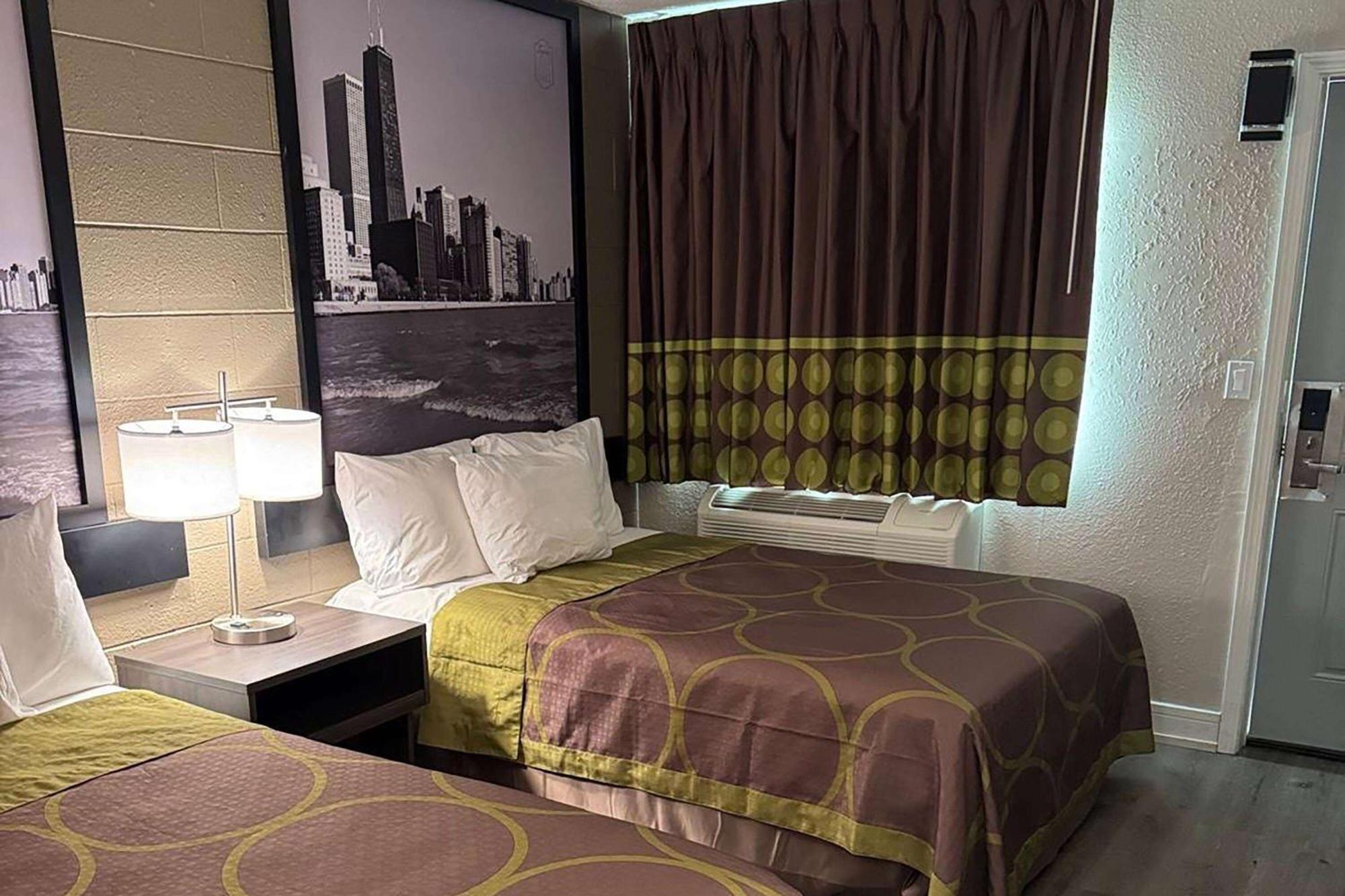 Super 8 By Wyndham Rockford South Ξενοδοχείο Εξωτερικό φωτογραφία